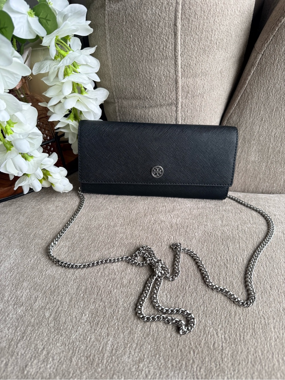 Tory Burch Black Leather Emerson Wallet on Chain Clutch